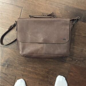Classic Brown Leather Messenger Bag
